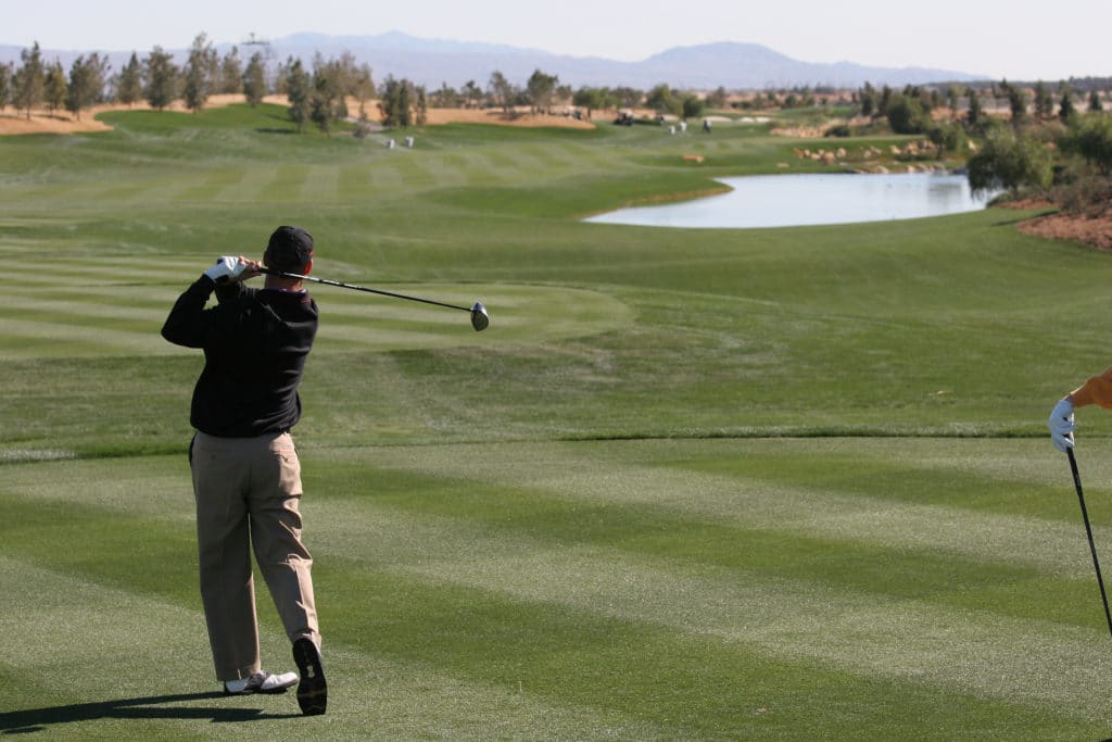 There are more than 100 Palm Springs Golf Courses.